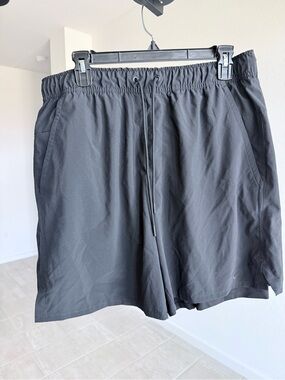 Men’s Nike Dri-Fit Black Athletic Training Shorts with Drawstring - Large